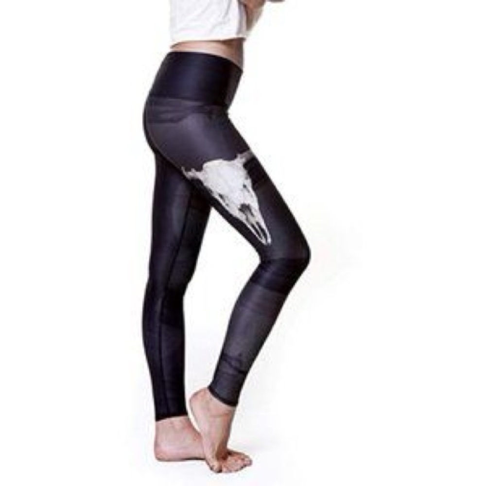 Teeki Black and White Skull Leggings / Yoga Pants